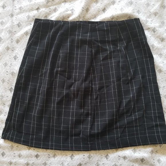 Forever21 Button Up Mini Skirt - Picture 5 of 6